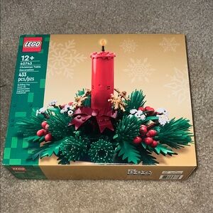 NWT LEGO Christmas Table Centerpiece Set - Red and Green
